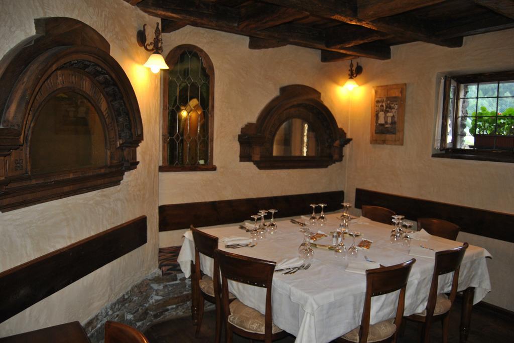 Casa Vacanza La Rocca Chiesa in Valmalenco Exterior photo
