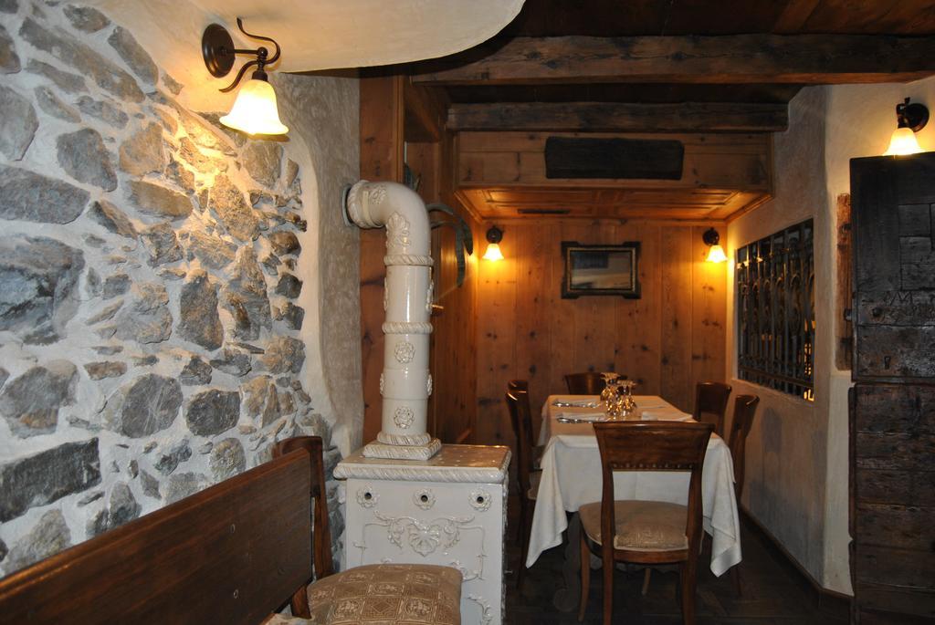 Casa Vacanza La Rocca Chiesa in Valmalenco Exterior photo