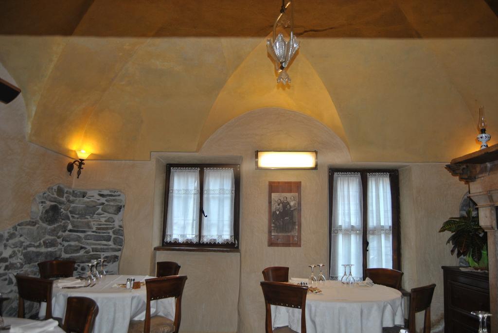 Casa Vacanza La Rocca Chiesa in Valmalenco Exterior photo